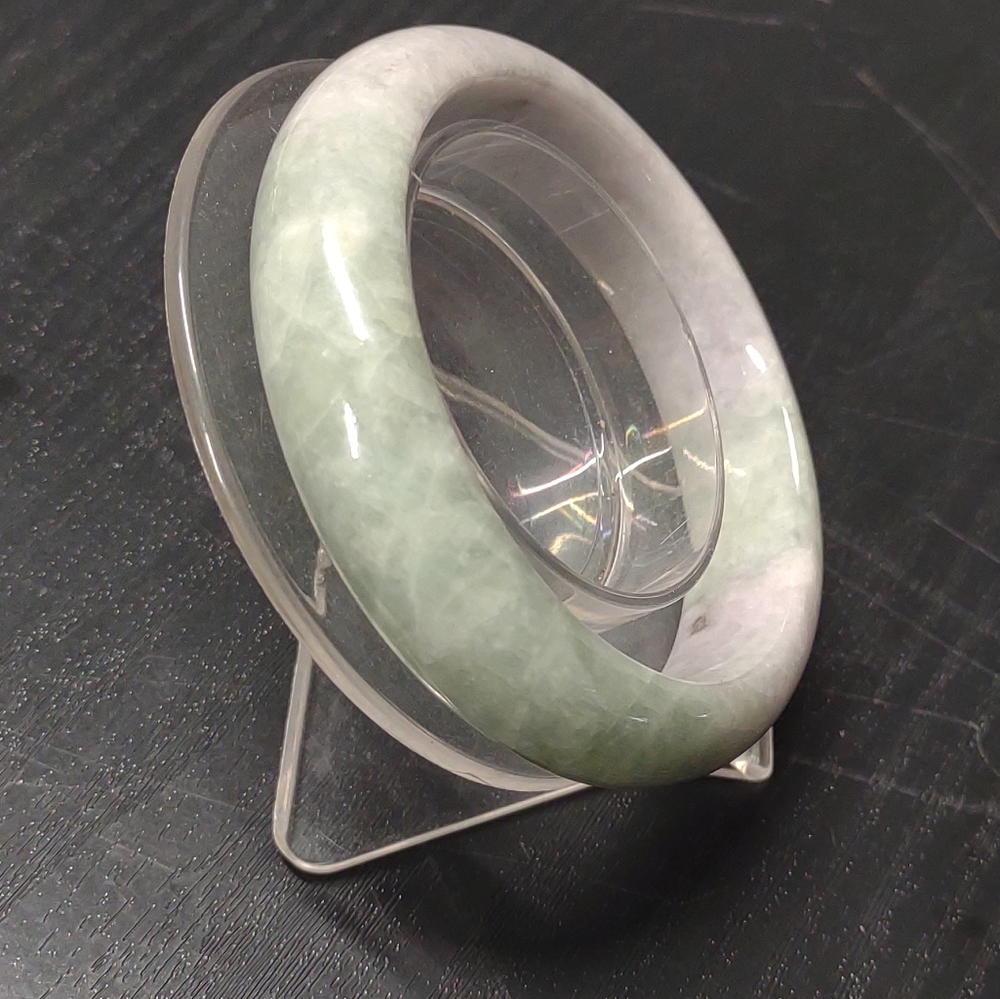 Jadeite bangle - Picture 3 of 6